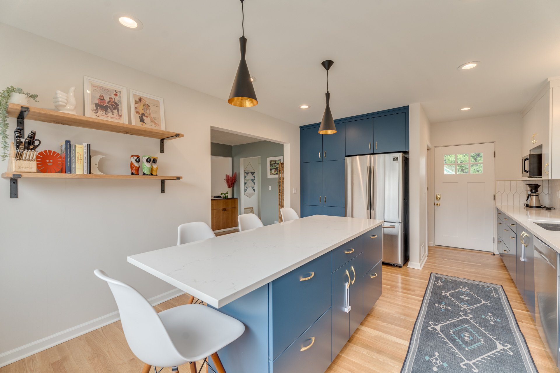 Kitchen Island 