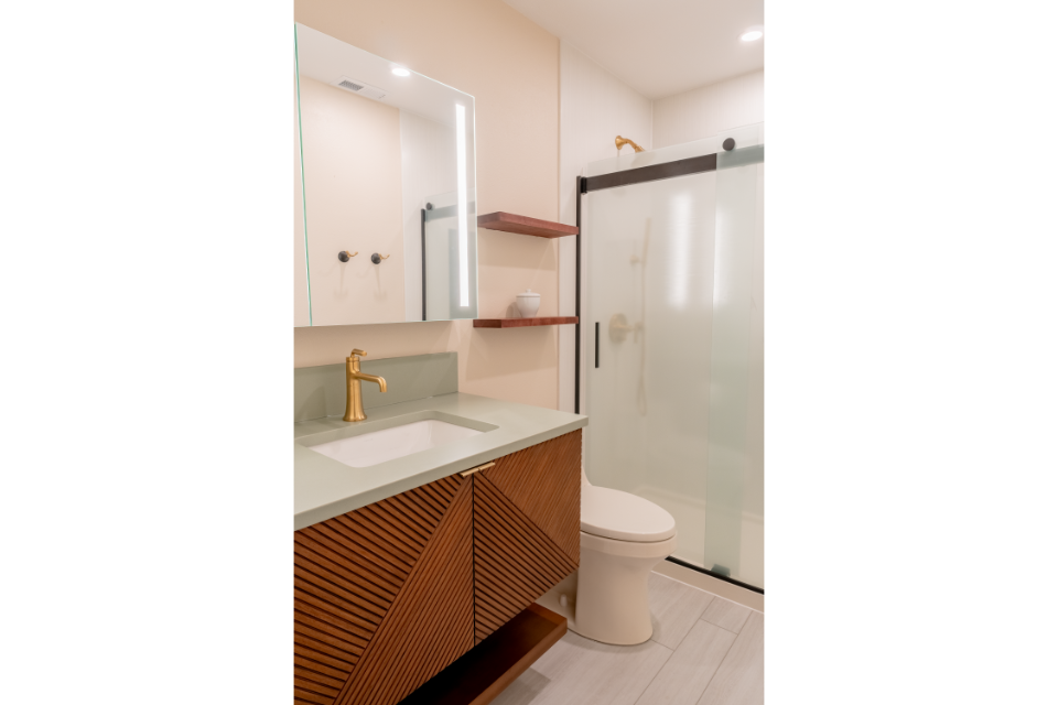 Camas Minimalist Bathroom Remodel