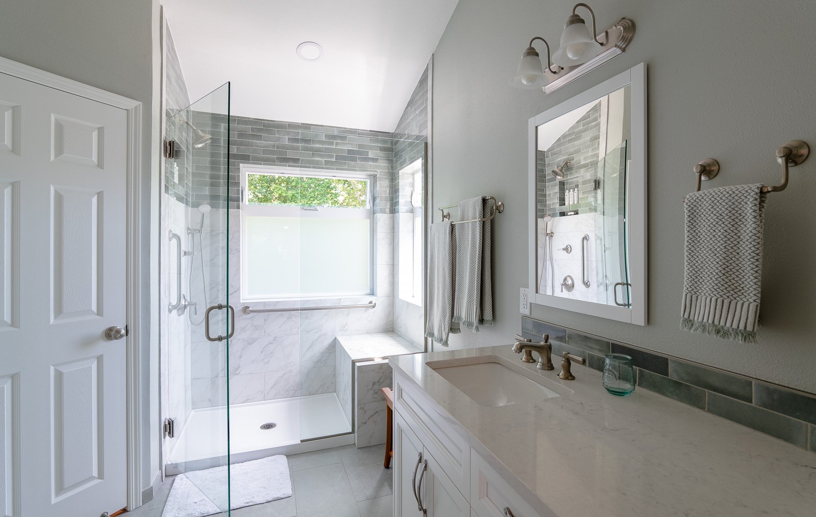 Frosted Tile Bath 25 - Web-17