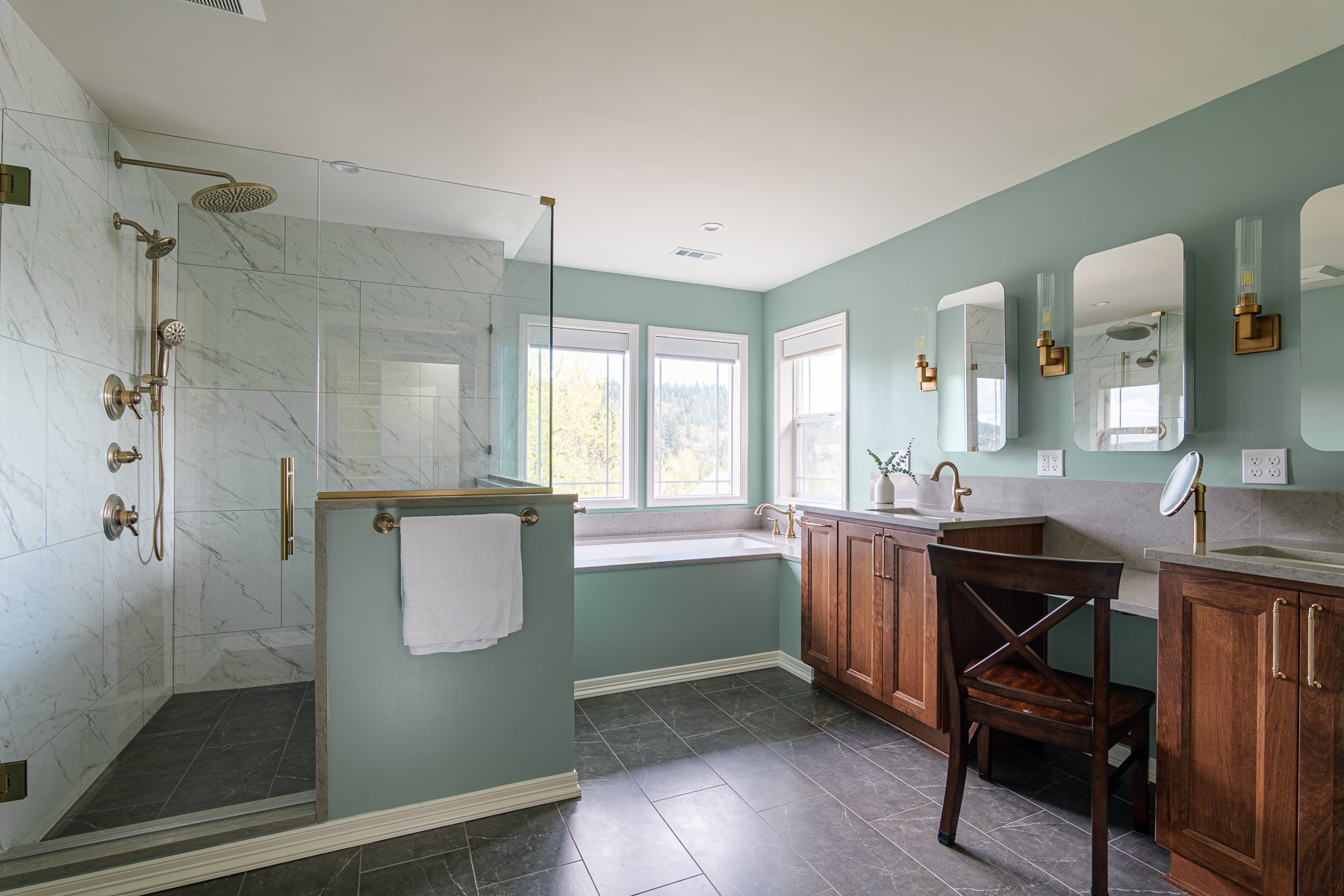 Happy Valley Primary Bath Suite 26-1