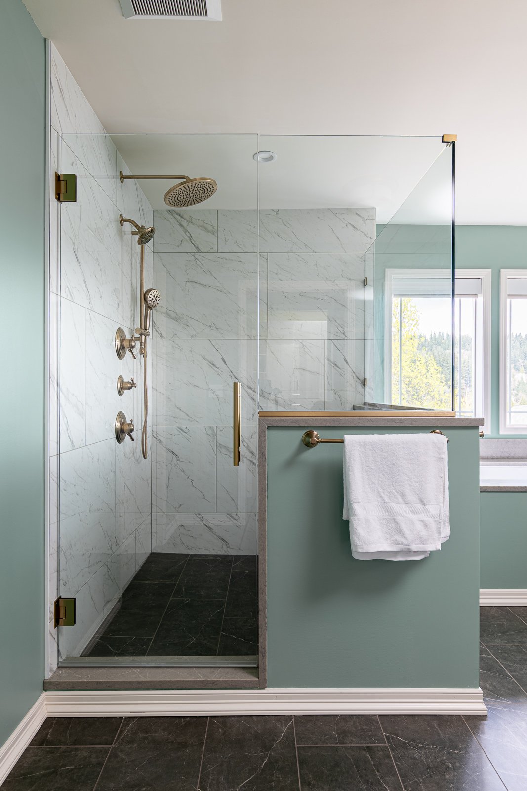 Happy Valley Primary Bath Suite 26-17