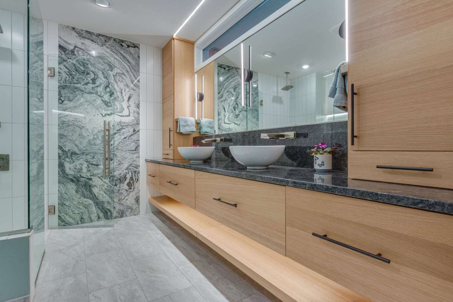 2020 bathroom trends: floating vanity