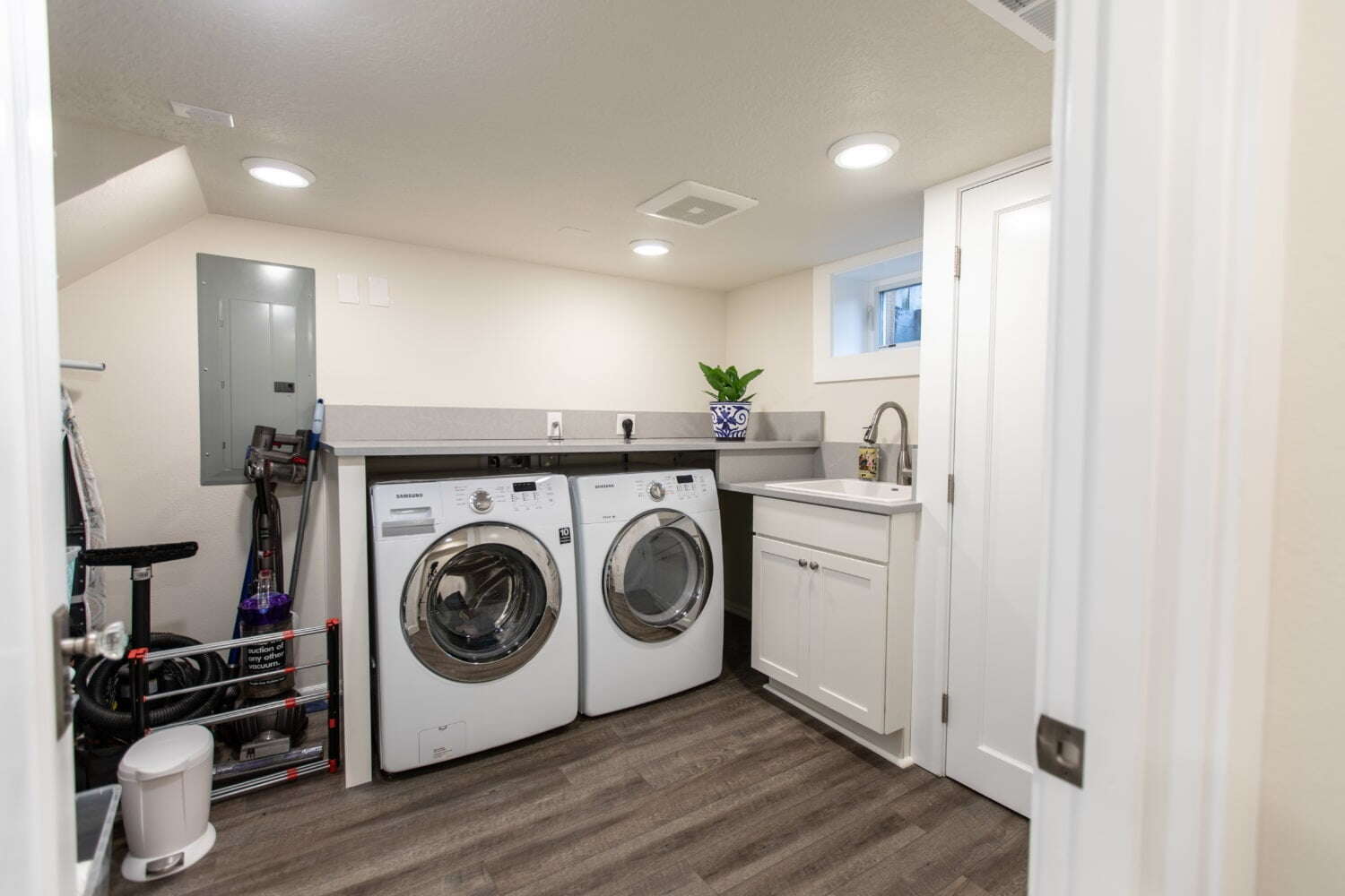 dark laundry room floors