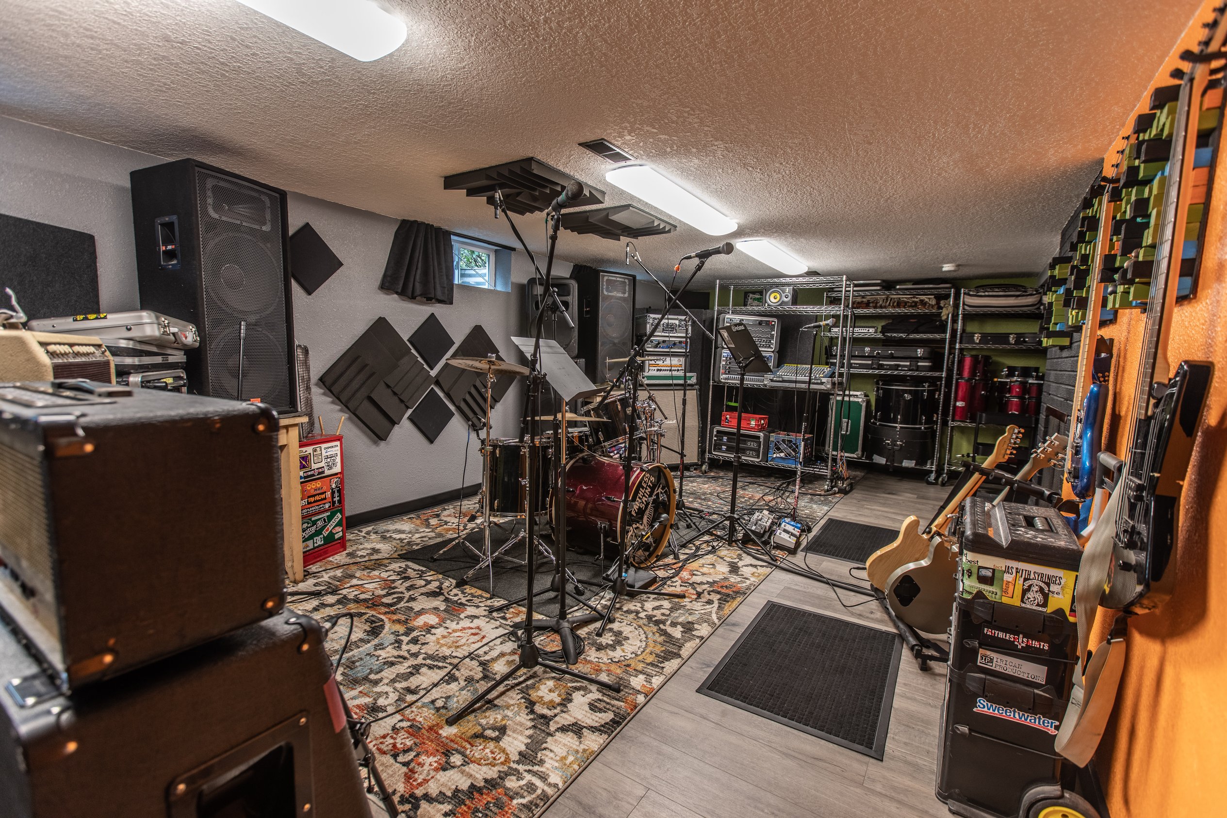 How to build a home recording studio - Lamont Bros.