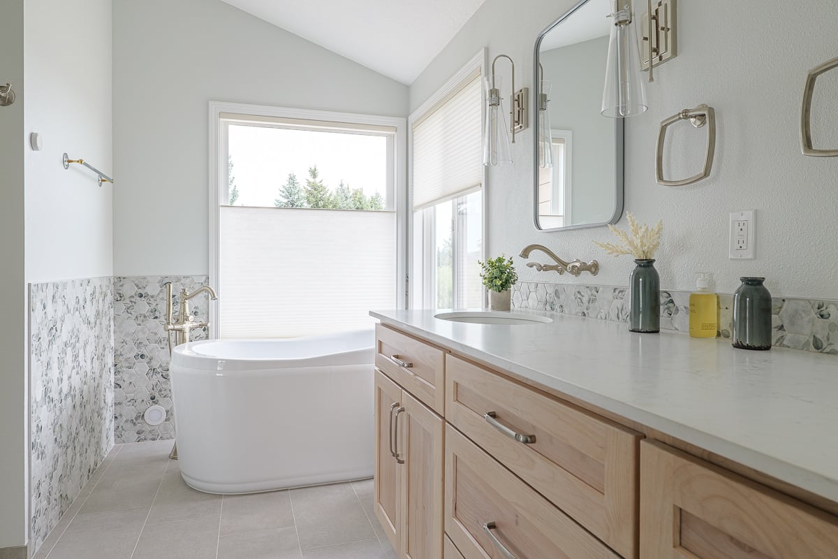 Leafy Tile Bathroom 25 Web-16