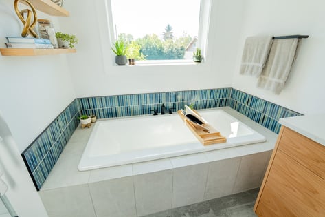 SE Green Tile Tub - web-11