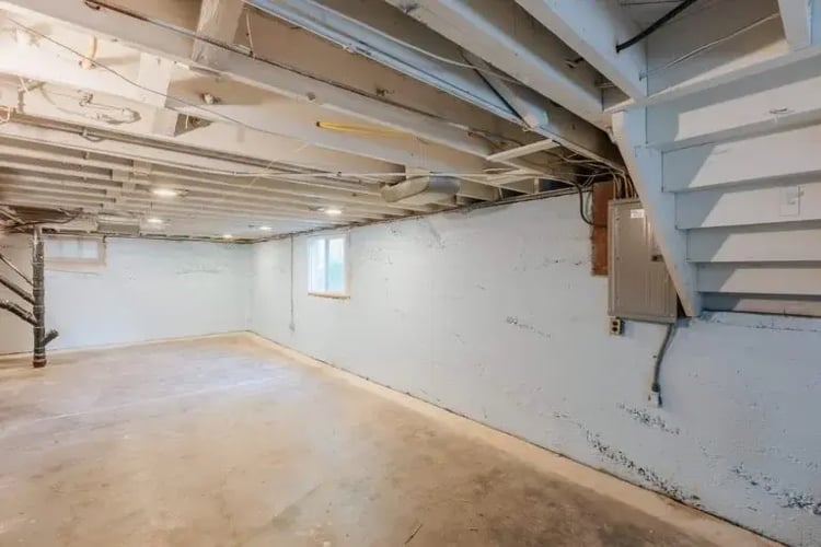 SPortlandBasementBefore-768x512.jpg