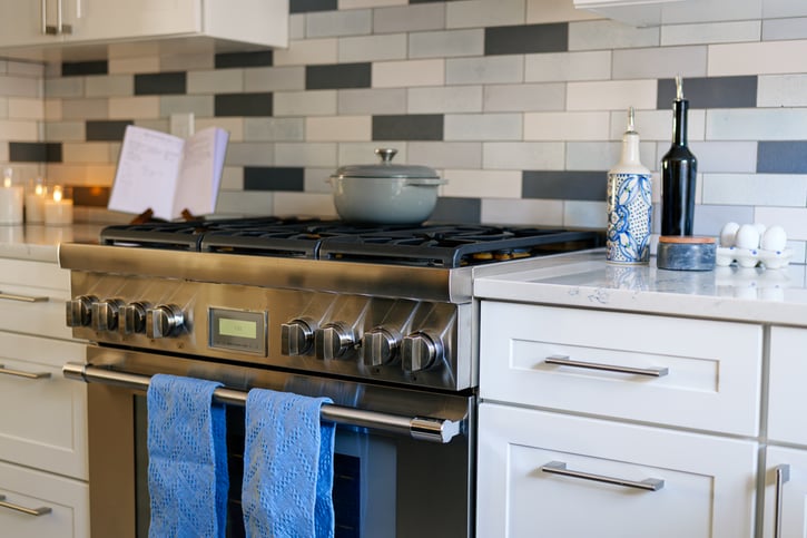 SW Portland Family Kitchen 26-27