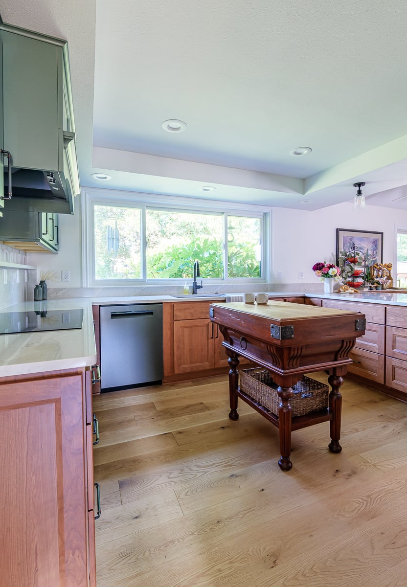 Two Tone West Linn Kitchen 25 Web-10
