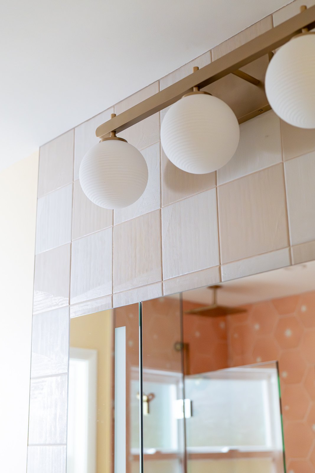 Vintage Pink Bathroom 25-2