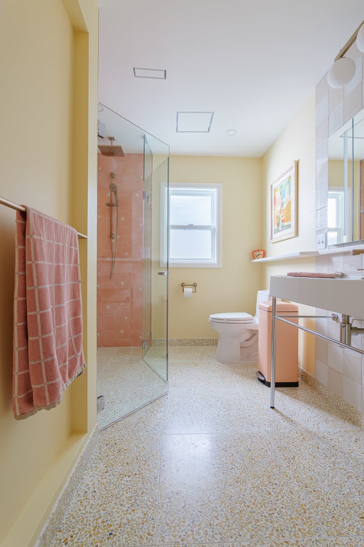 Vintage Pink Bathroom 25-30