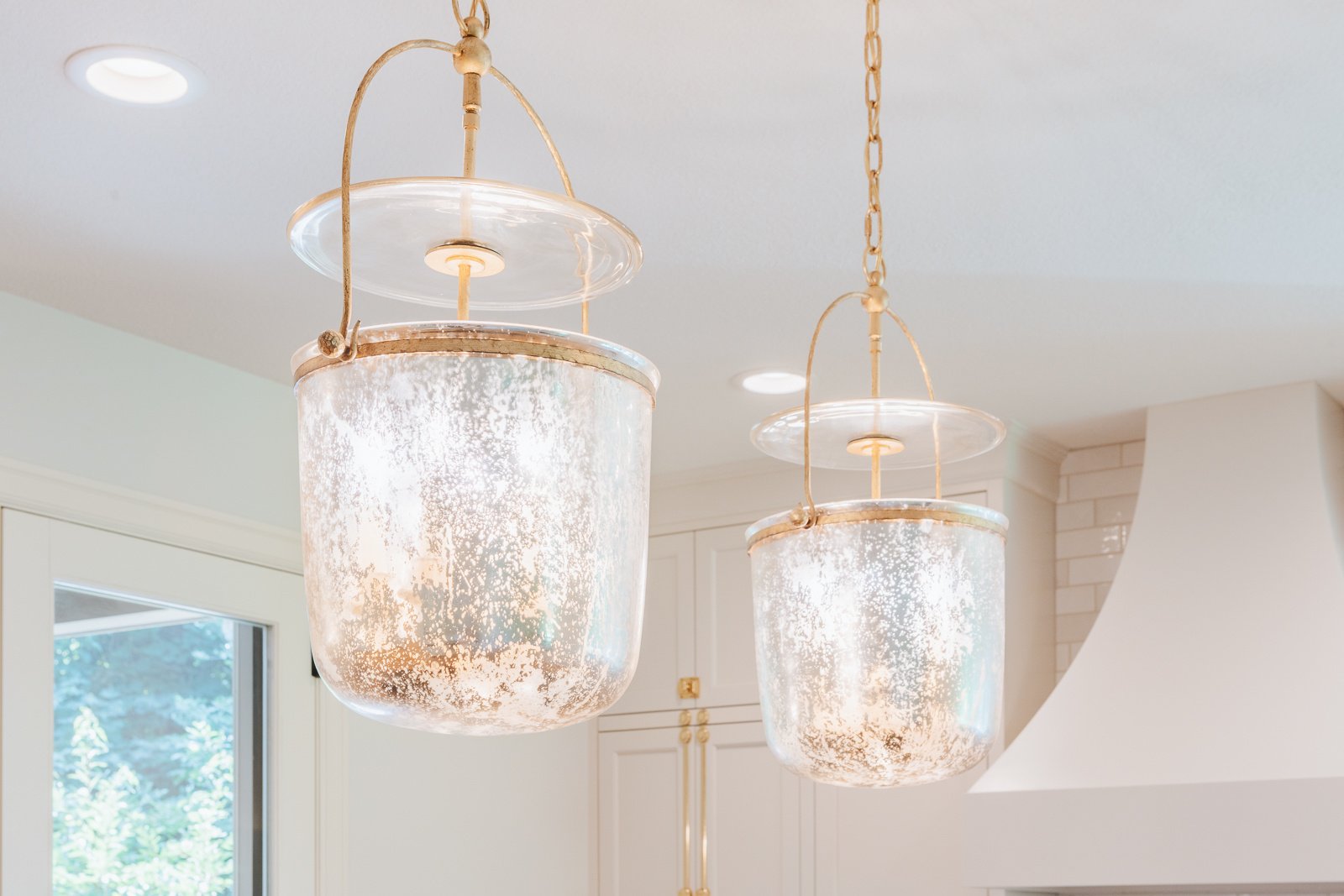 Light fixtures