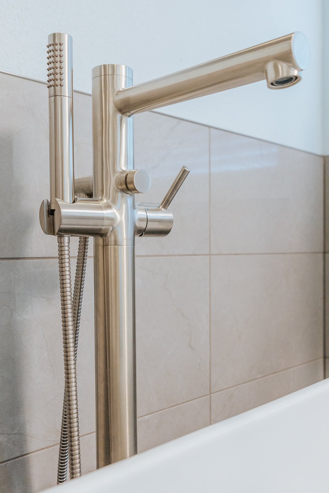 Contemporary Bath Fixture 