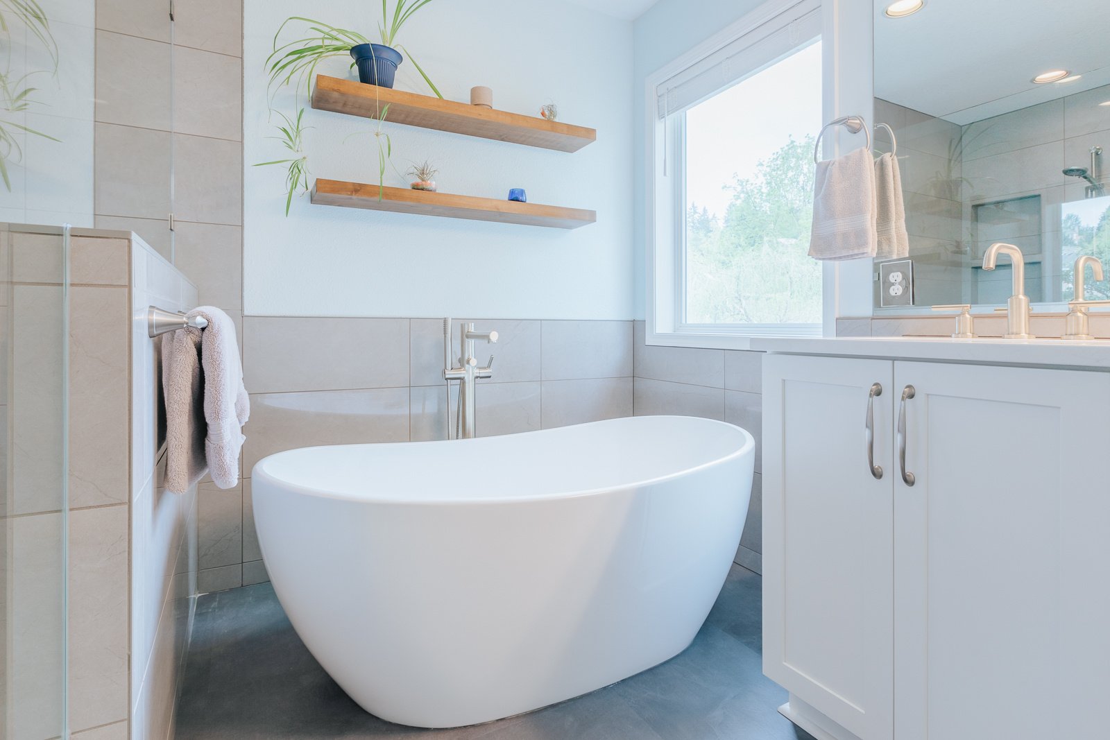 Contemporary Portland Bathroom Remodel