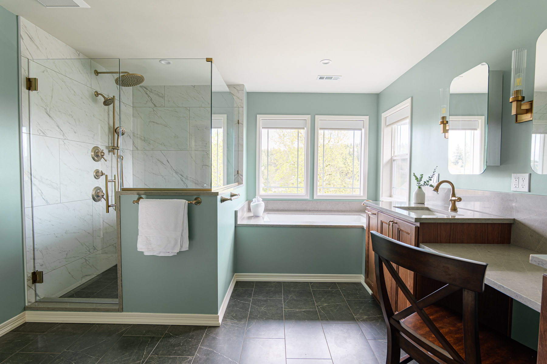 Happy Valley Primary Bath Suite 26-2