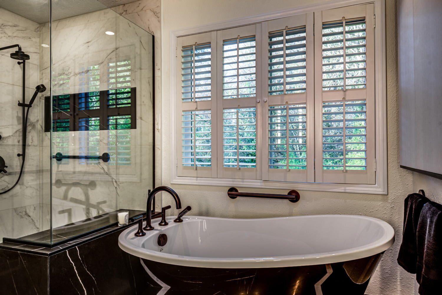 Budgeting For a Bathroom Remodel: 6 Things to Keep in Mind