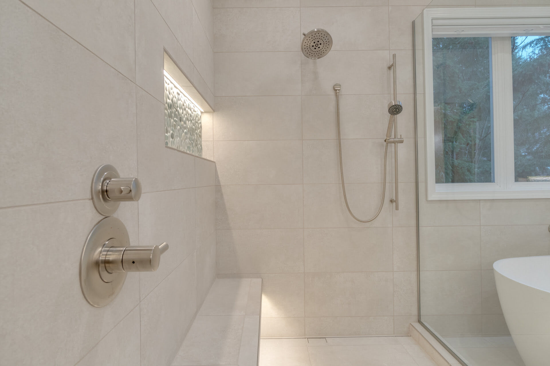 bathroom remodel questions: niche lighting