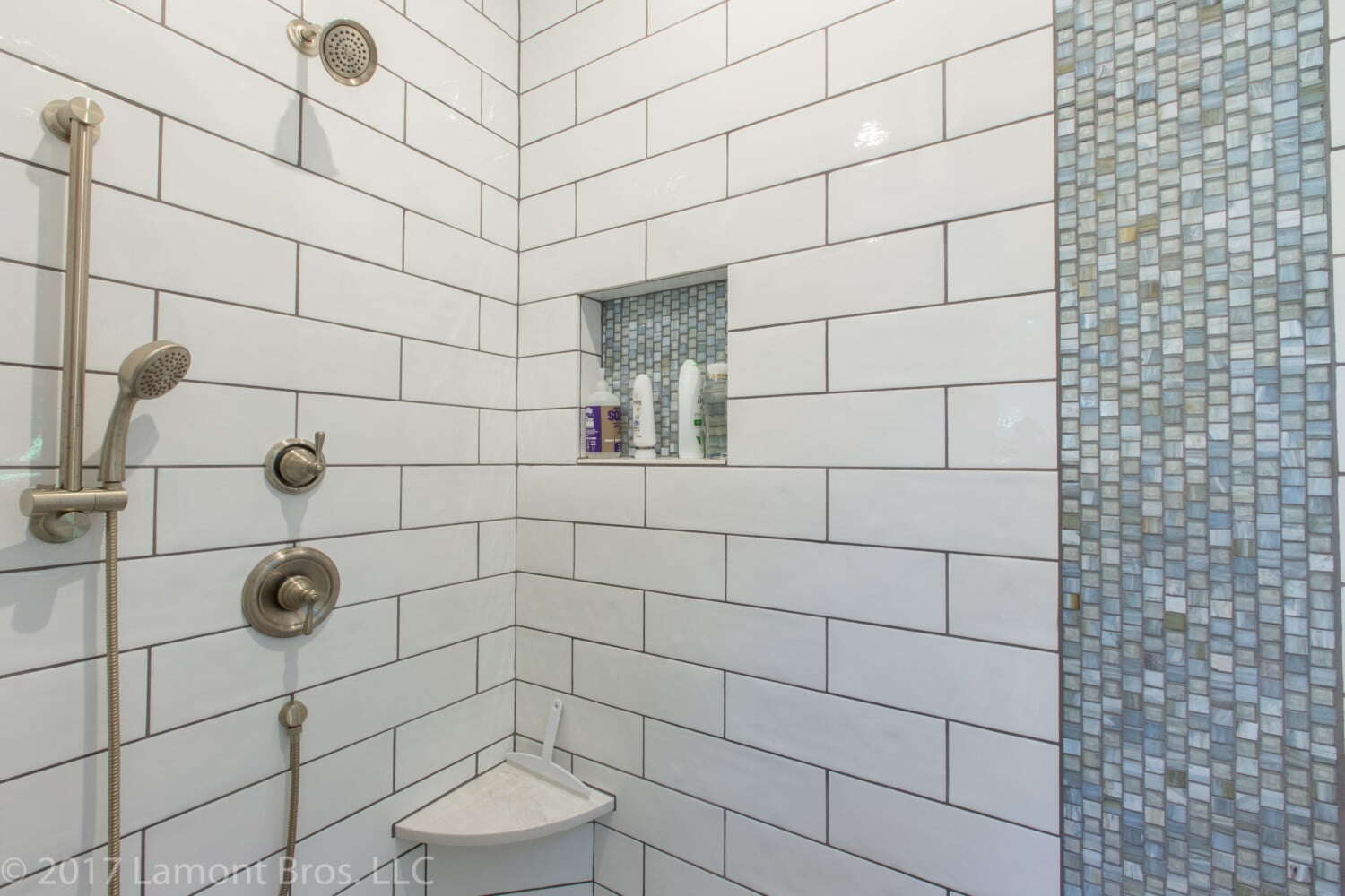 subway tile design ideas: large white subway tile