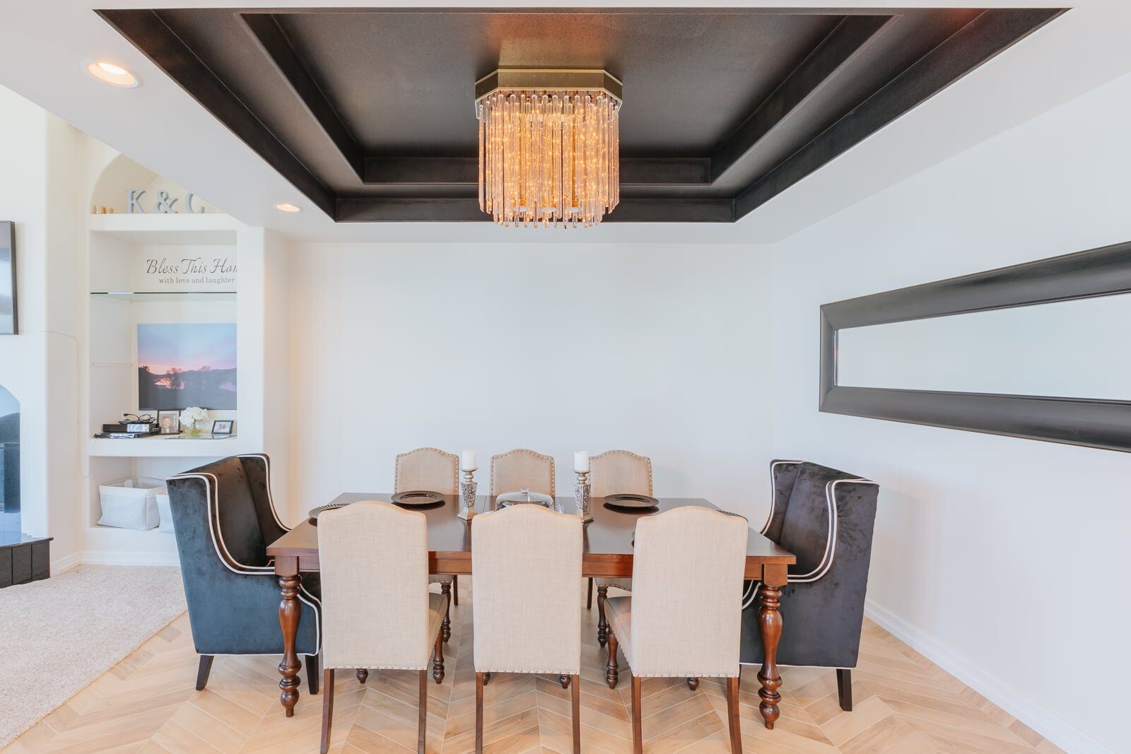 dining room with a chandelier light above the table